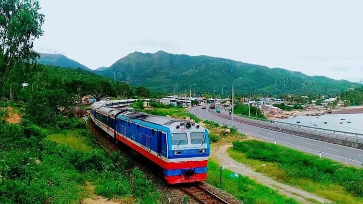 Night Train Da Nang – Ho Chi Minh City thumbnail