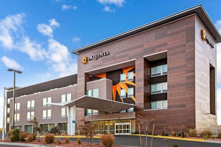 La Quinta Inn & Suites by Wyndham Page at Lake Powell thumbnail